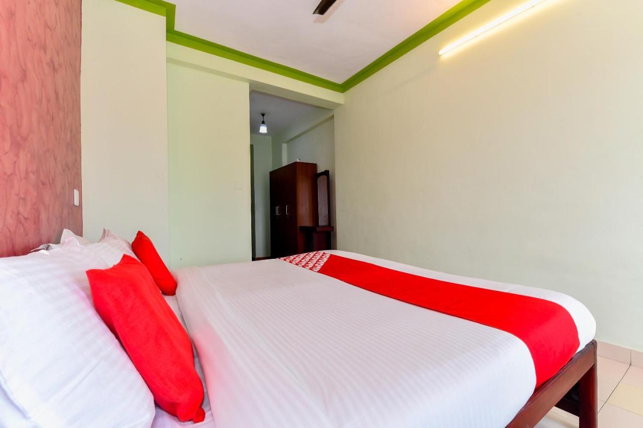 Oyo Flagship 9560 Hotel Bellwether Kochi Exterior photo