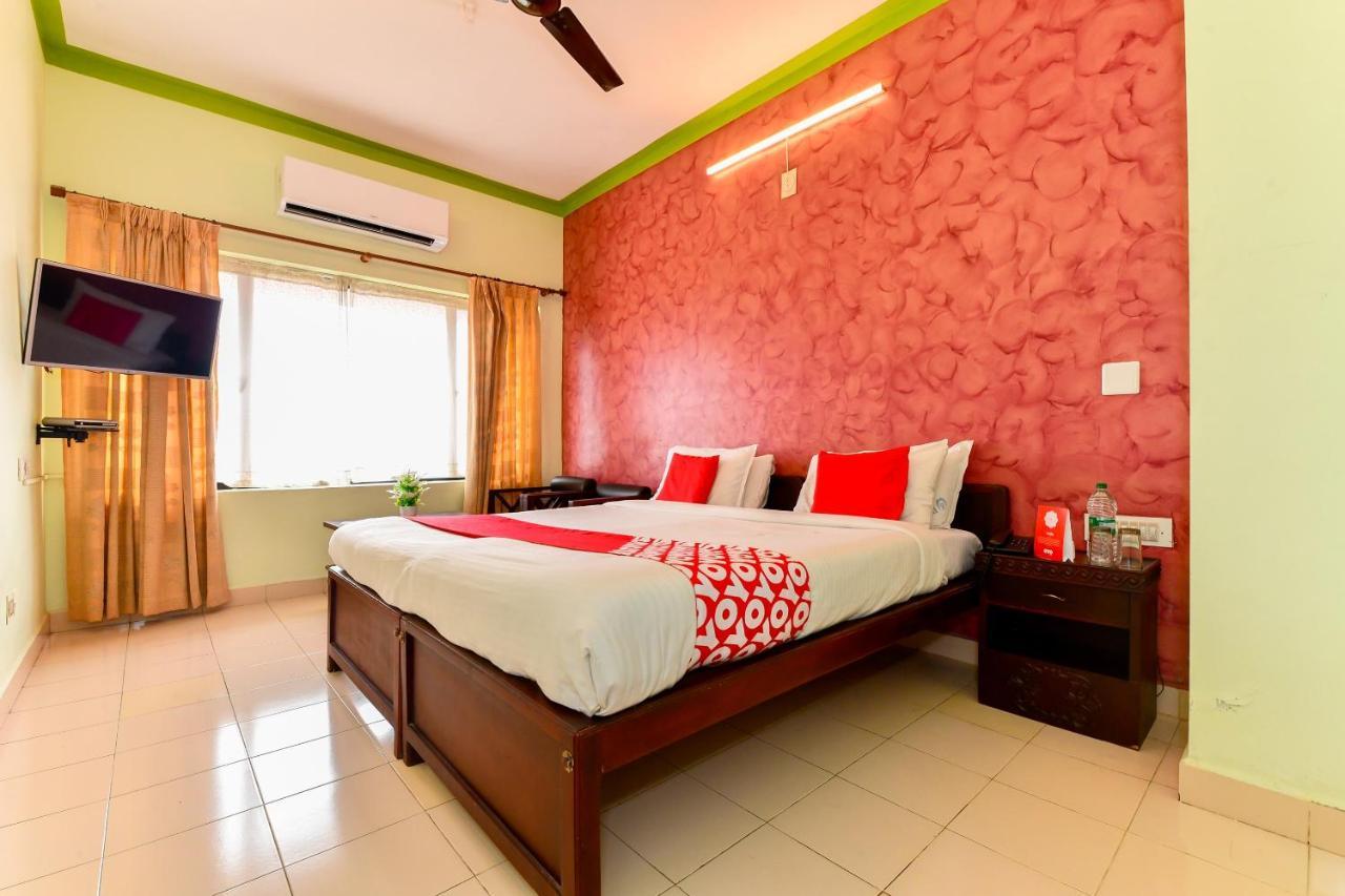 Oyo Flagship 9560 Hotel Bellwether Kochi Exterior photo